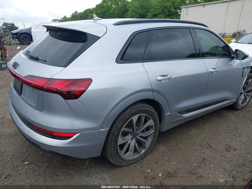 Audi E-Tron Premium Plus Quattro, снимка 4 - Автомобили и джипове - 54874439