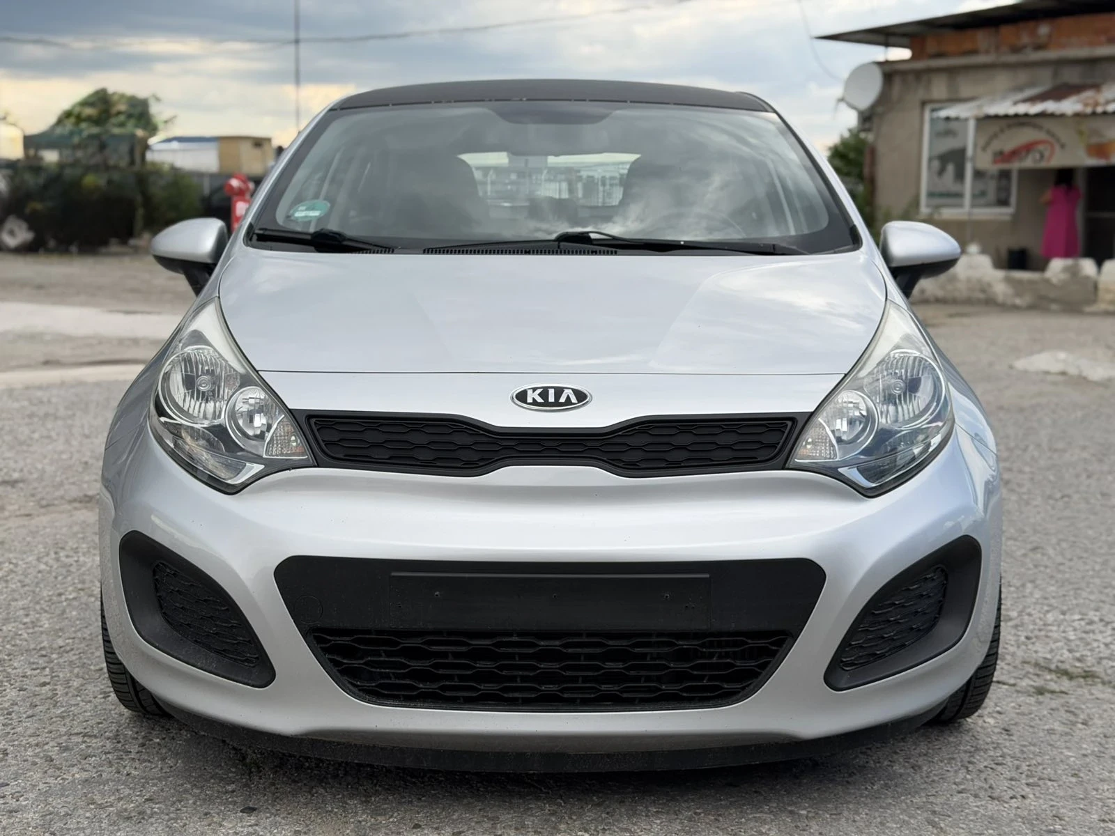 Kia Rio, снимка 2 - Автомобили и джипове - 55156993