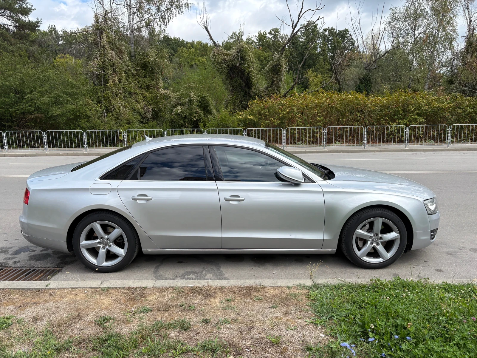 Audi A8, снимка 2 - Автомобили и джипове - 56194835