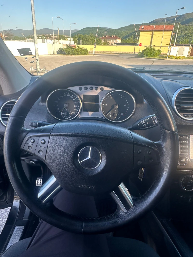 Mercedes-Benz ML 320, снимка 10 - Автомобили и джипове - 47304926