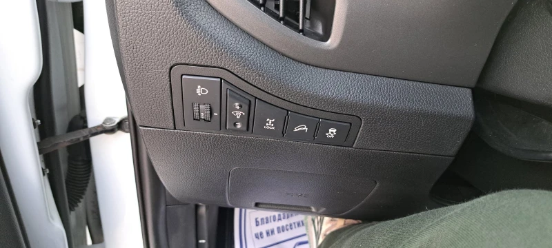 Kia Sportage 2.0 4x4 Navi, снимка 17 - Автомобили и джипове - 52805826
