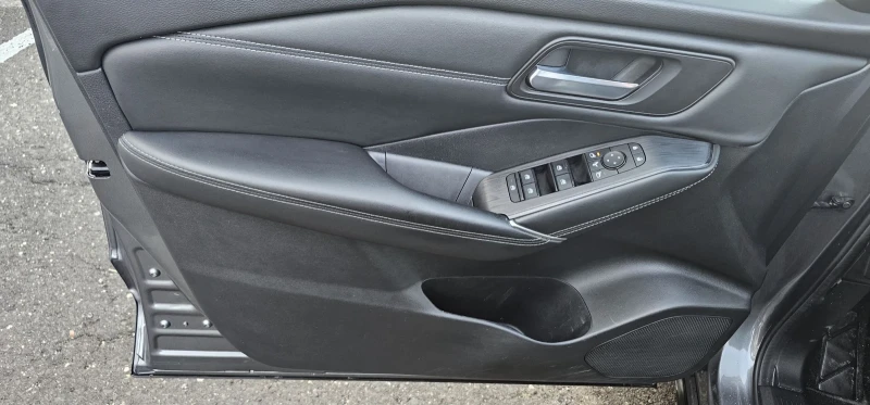 Nissan Qashqai 1.3 бензин Автомат 360 Холандия , снимка 5 - Автомобили и джипове - 52858329