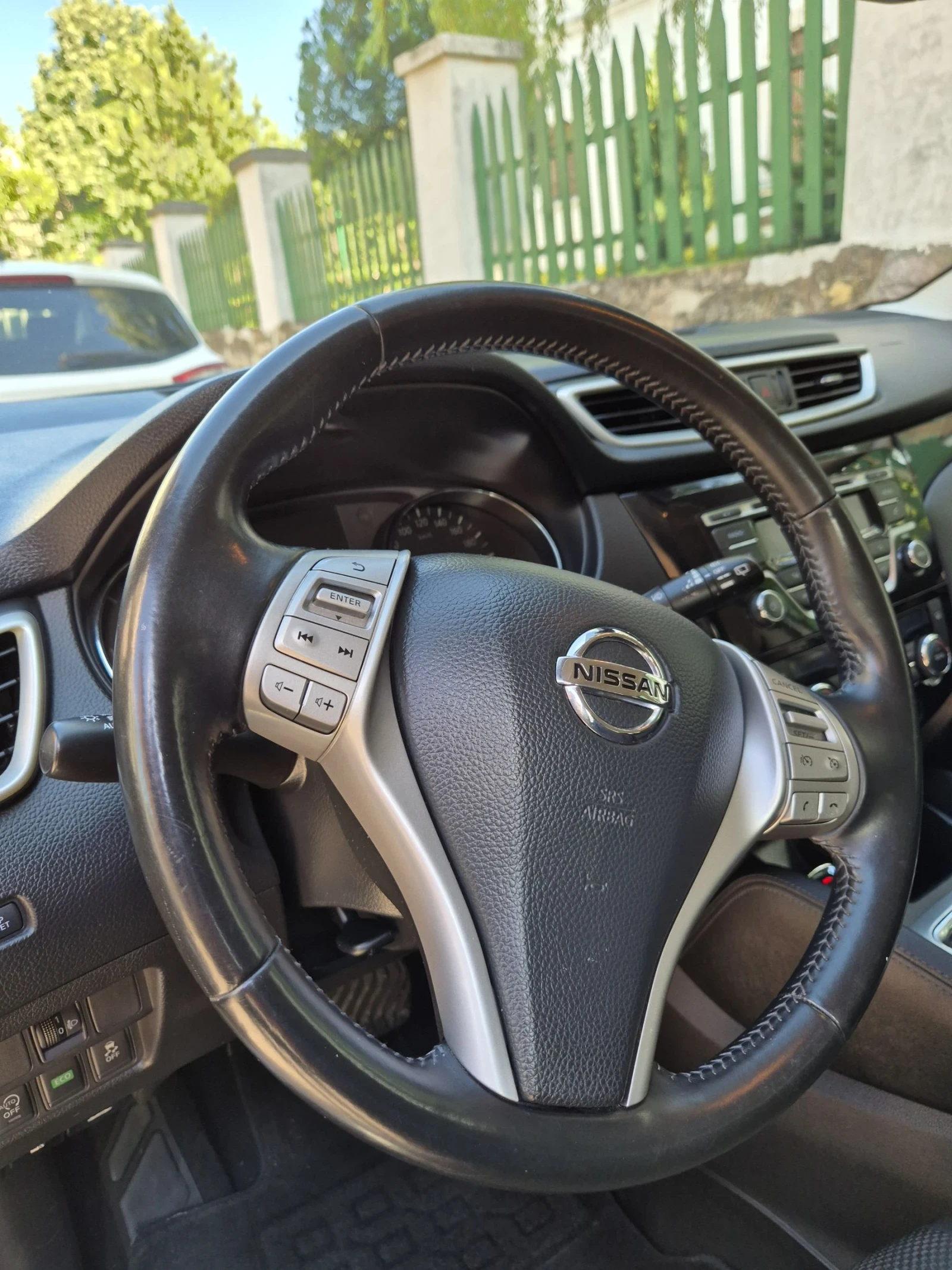 Nissan Qashqai 1.6 131Автомат Дистроник - изображение 9