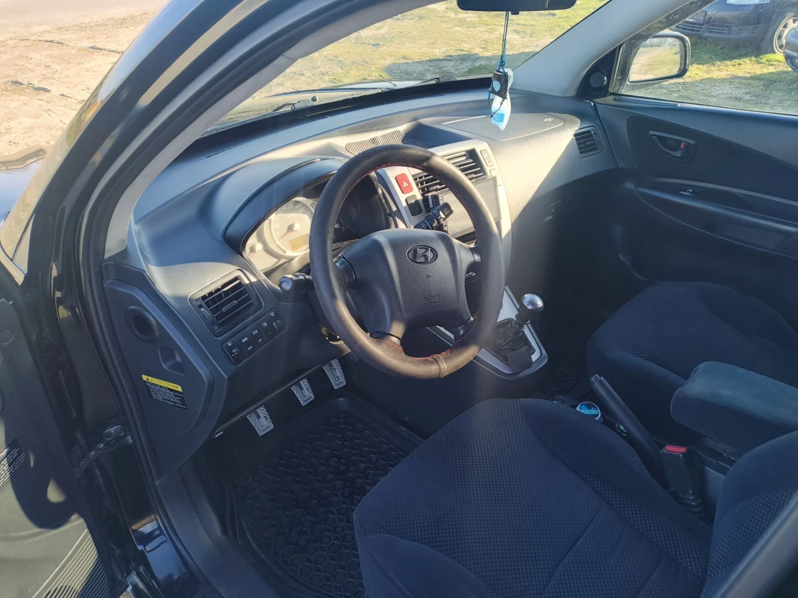 Hyundai Tucson 2.0 CRD?, снимка 9 - Автомобили и джипове - 53748041