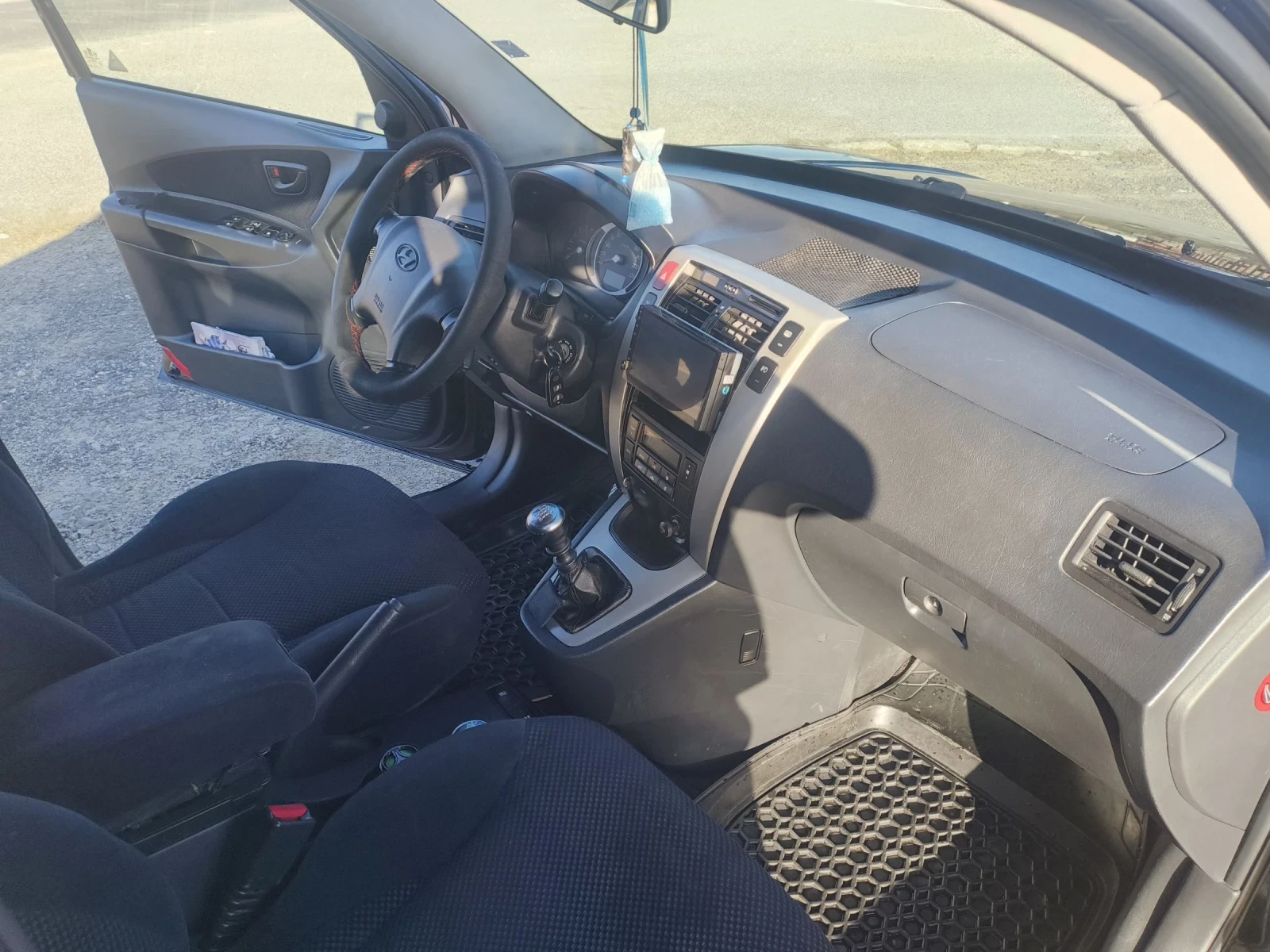 Hyundai Tucson 2.0 CRD?, снимка 3 - Автомобили и джипове - 53748041