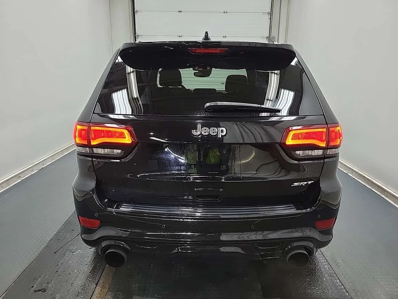 Jeep Grand cherokee * SRT * CARFAX * ЦЕНА ДО БГ, снимка 4 - Автомобили и джипове - 54044951