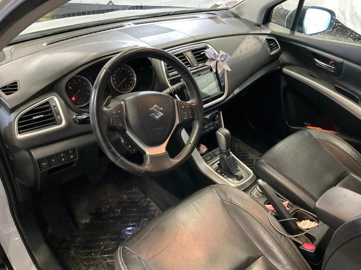 Suzuki SX4 S-Cross 1.4 бензин 4х4 FULL!!! TOP!!! Очакван внос! , снимка 10 - Автомобили и джипове - 54063260