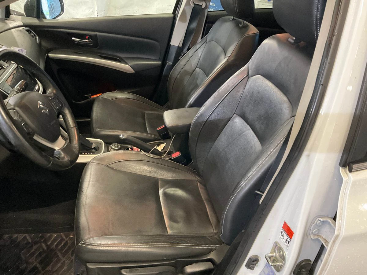 Suzuki SX4 S-Cross 1.4 бензин 4х4 FULL!!! TOP!!! Очакван внос! , снимка 9 - Автомобили и джипове - 54063260