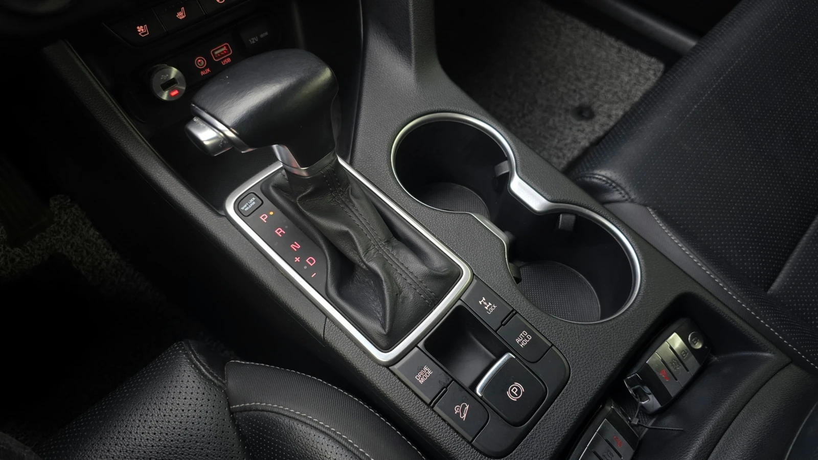 Kia Sportage 2.0 4WD NOBLESSE autogeorge.com , снимка 9 - Автомобили и джипове - 54135685