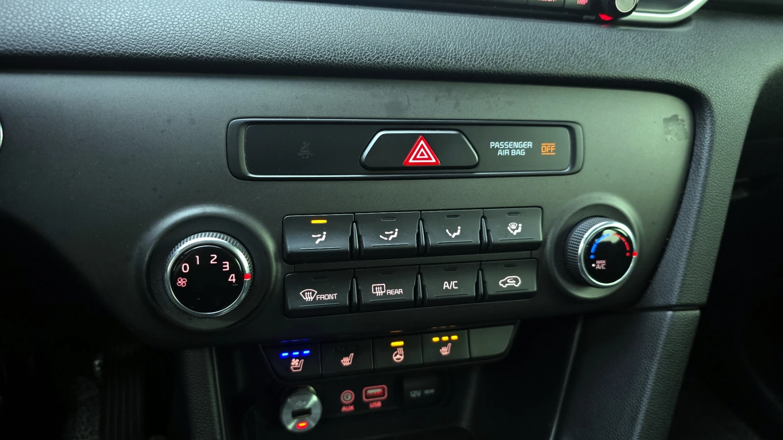 Kia Sportage 2.0 4WD NOBLESSE autogeorge.com , снимка 17 - Автомобили и джипове - 54135685