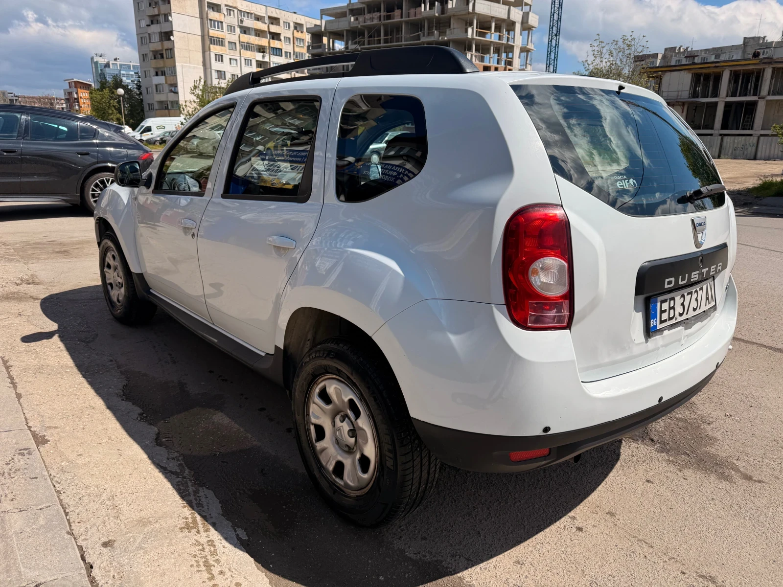 Dacia Duster, снимка 2 - Автомобили и джипове - 54398555