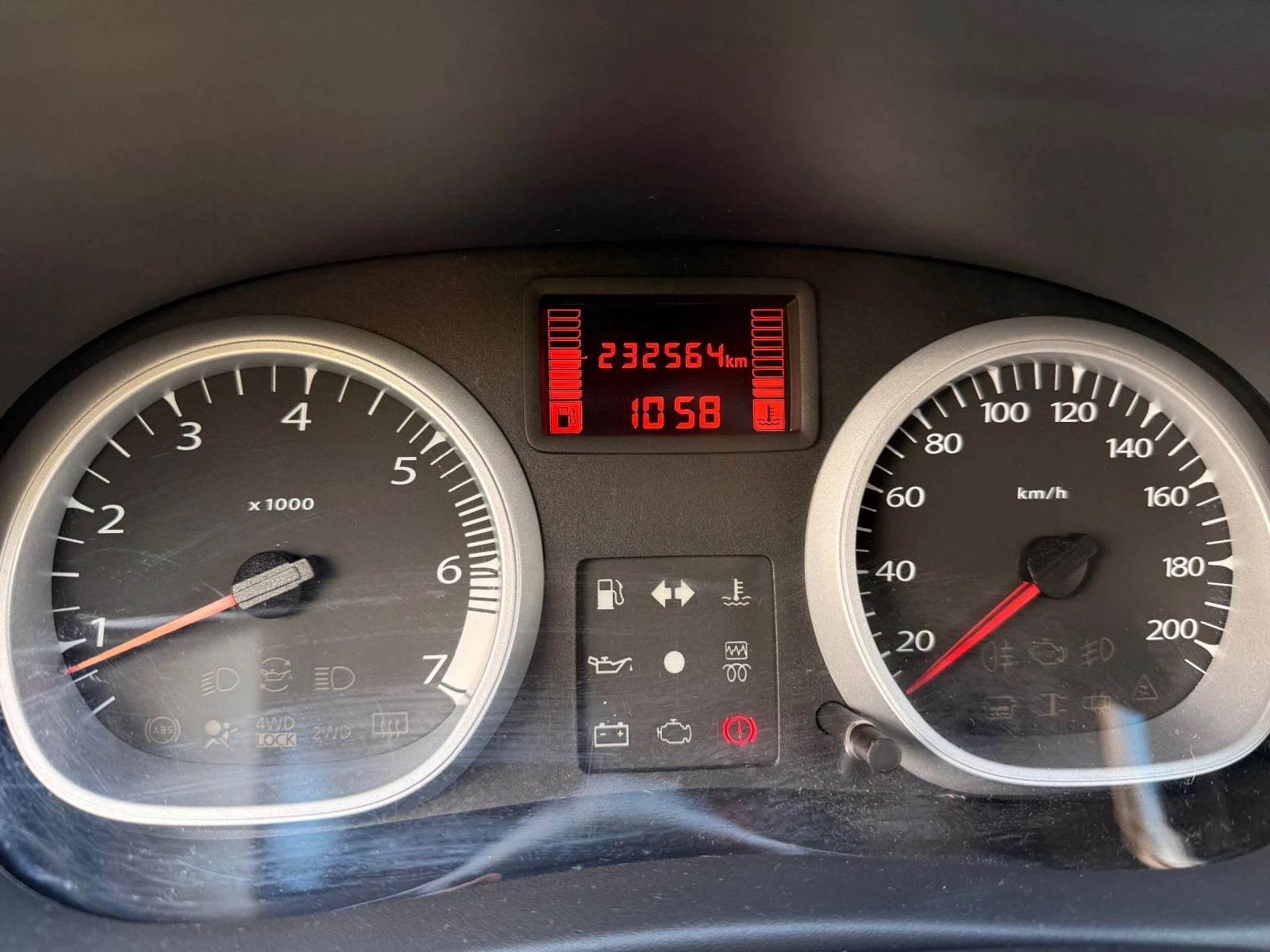 Dacia Duster, снимка 9 - Автомобили и джипове - 54398555