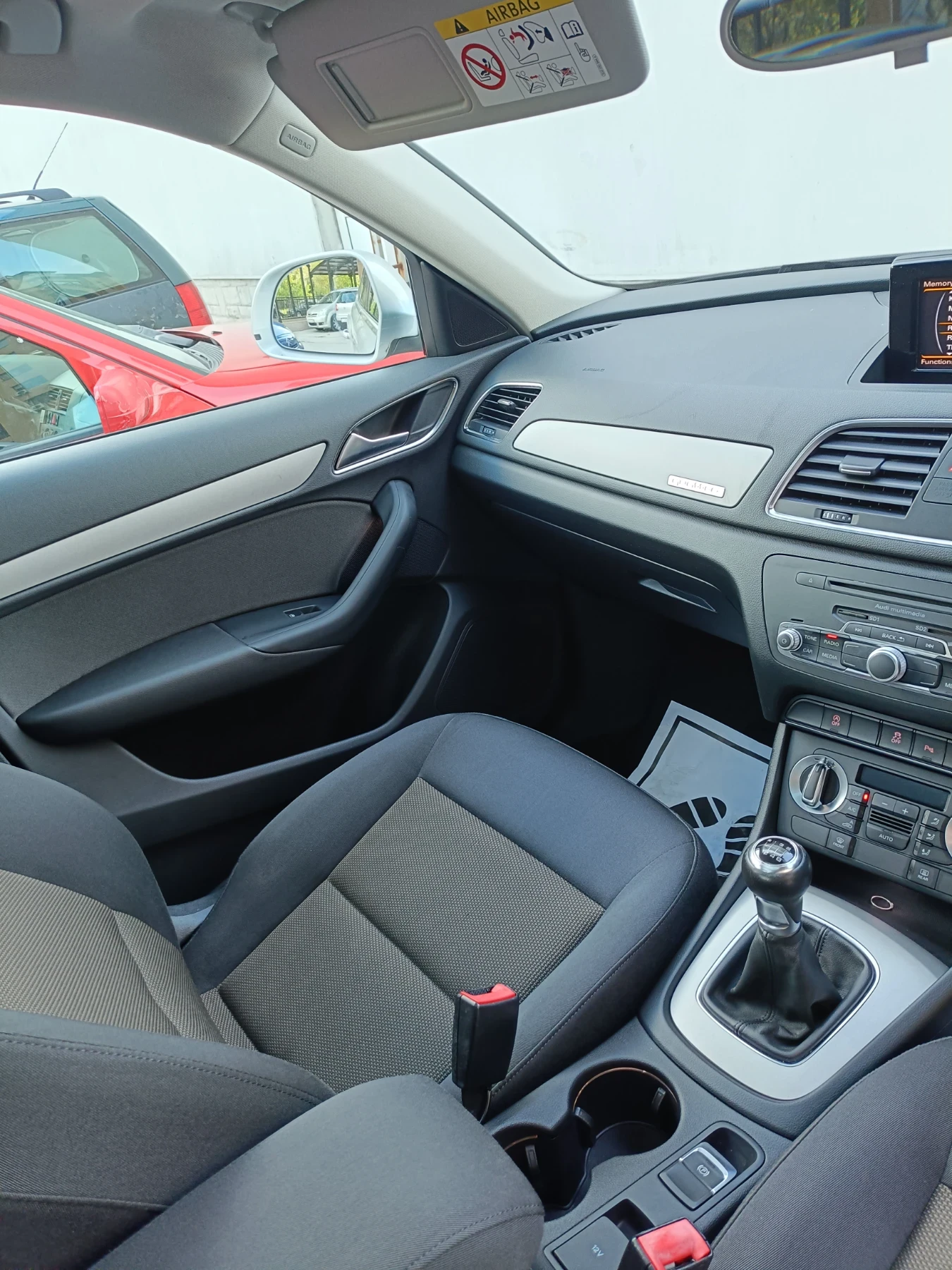 Audi Q3, снимка 11 - Автомобили и джипове - 54435597