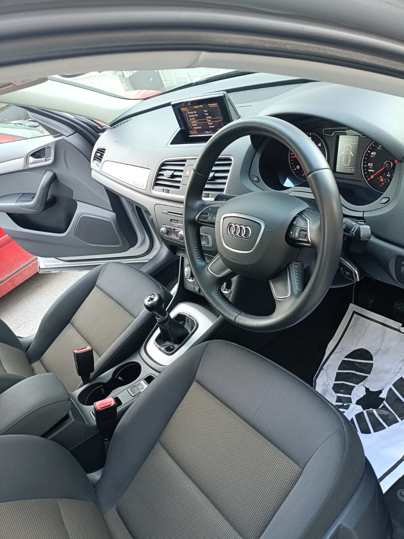 Audi Q3, снимка 9 - Автомобили и джипове - 54435597