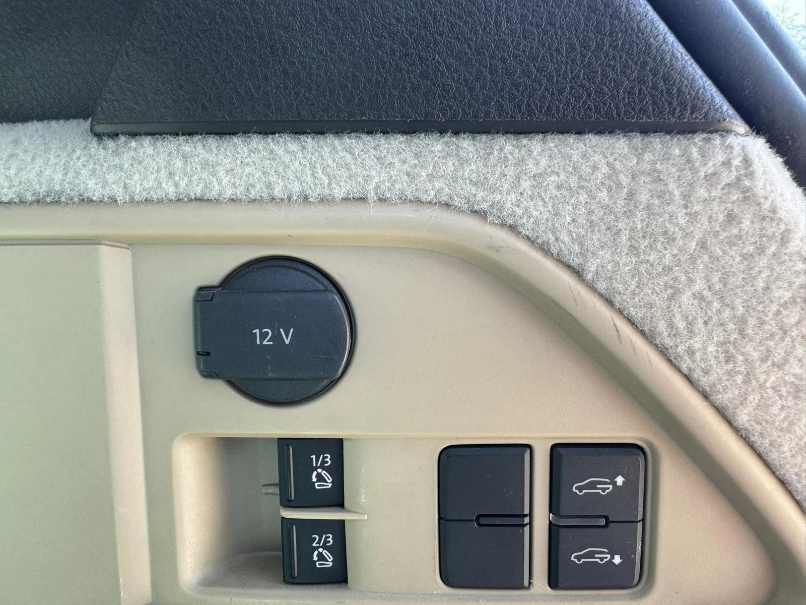 VW Touareg 3.0 TDI, снимка 12 - Автомобили и джипове - 54683461