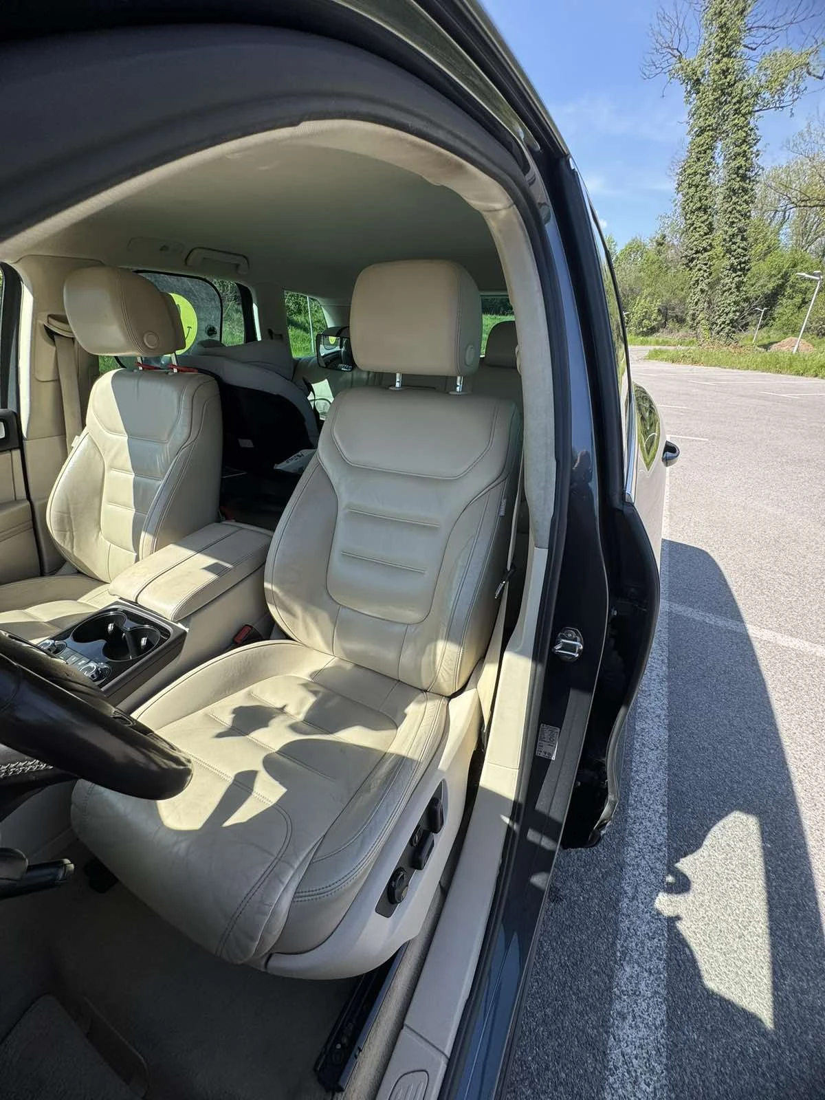 VW Touareg 3.0 TDI, снимка 9 - Автомобили и джипове - 54683461