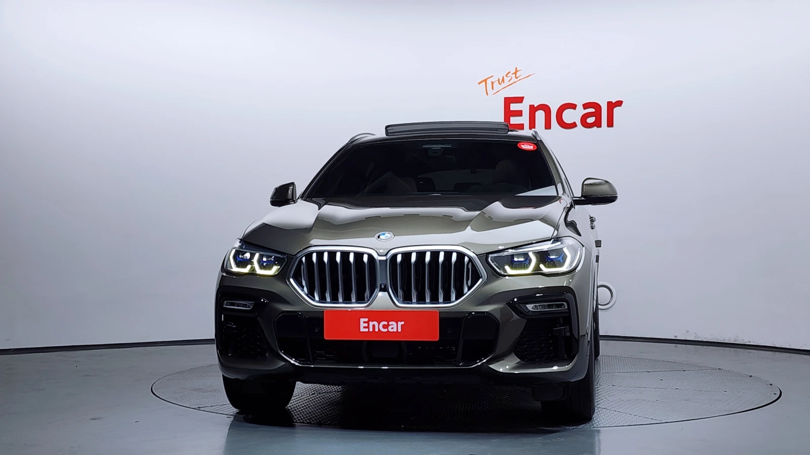 BMW X6 M-PK* LASER* ОБДУХ* 360* DISTRONIK* SOFT-CLOSE* HE, снимка 2 - Автомобили и джипове - 54818712