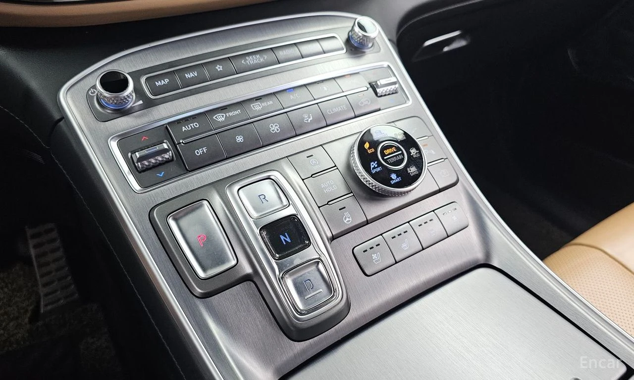 Hyundai Santa fe 2.5T* CALLIGRAPHY* DISTRONIC* HEAD UP* ОБДУХВАНЕ, снимка 14 - Автомобили и джипове - 55234650