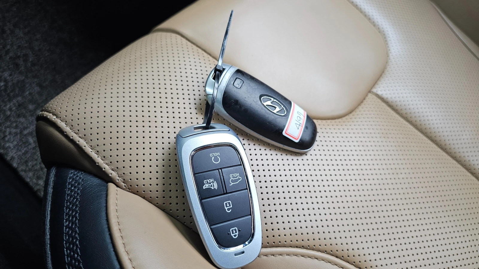 Hyundai Santa fe 2.5T* CALLIGRAPHY* DISTRONIC* HEAD UP* ОБДУХВАНЕ, снимка 17 - Автомобили и джипове - 55234650