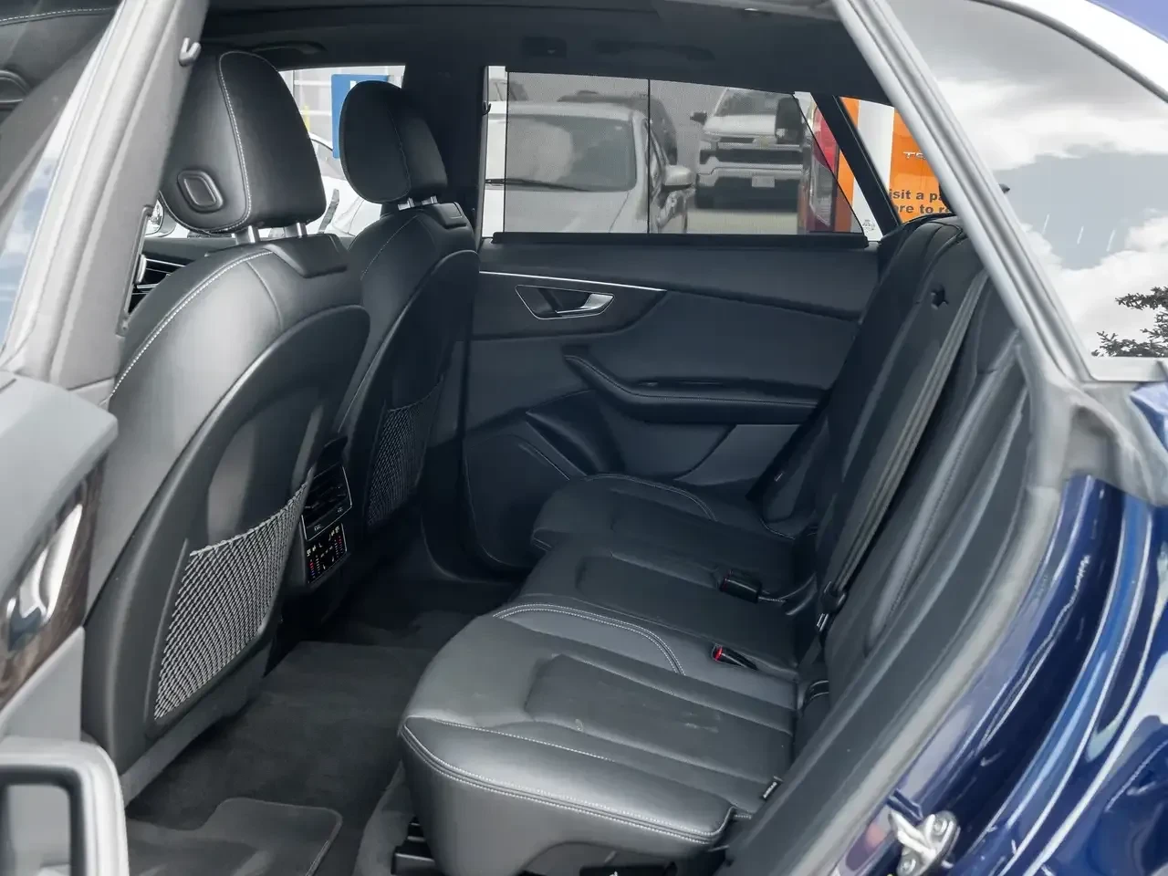 Audi Q8 БЕЗ УДАР* 360* ОБДУХ* ДИСТРОНИК* , снимка 12 - Автомобили и джипове - 55740524