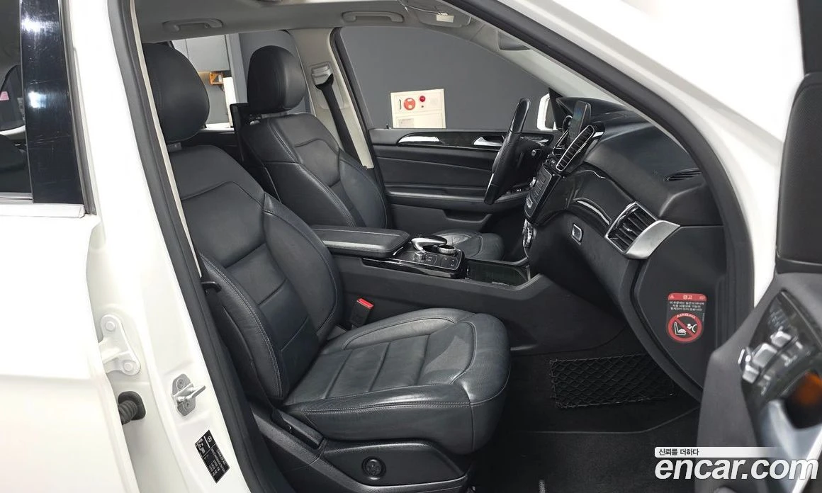 Mercedes-Benz GLE GLE250 d 4MATIC, снимка 11 - Автомобили и джипове - 56117344