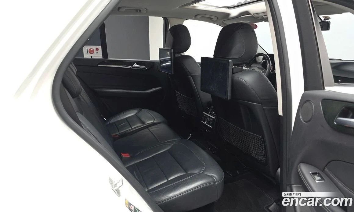 Mercedes-Benz GLE GLE250 d 4MATIC, снимка 12 - Автомобили и джипове - 56117344