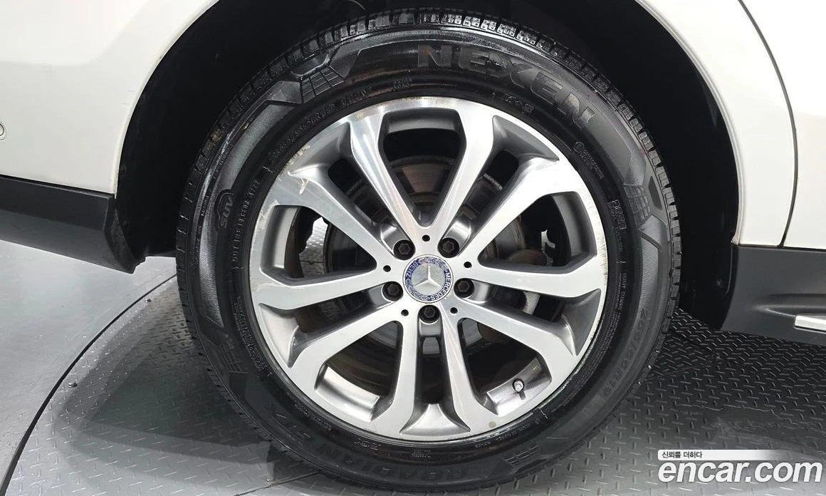 Mercedes-Benz GLE GLE250 d 4MATIC, снимка 5 - Автомобили и джипове - 56117344