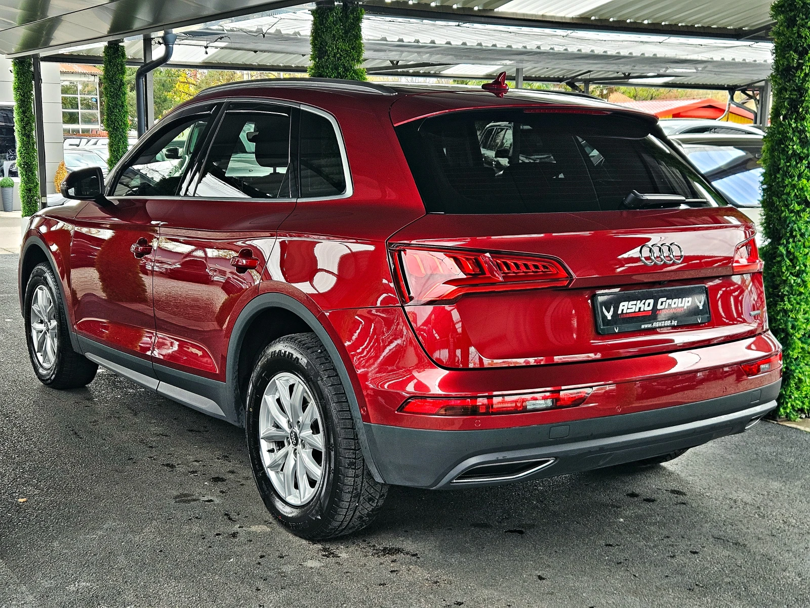 Audi Q5 2.0TFSI/САМОПАРКИРАНЕ/360CAMERA/ПОДГРЕВ/AMBIENT, снимка 7 - Автомобили и джипове - 56695599