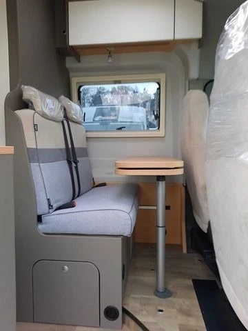 Кемпер LMC  Innovan 590 Edition Automatik, снимка 8 - Каравани и кемпери - 39940198