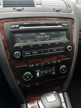 Skoda Octavia 1.6TDi DSG, снимка 8
