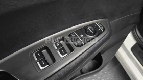 Kia K5, снимка 17