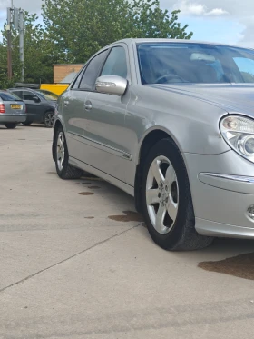 Mercedes-Benz E 320, снимка 3