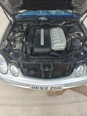 Mercedes-Benz E 320, снимка 6