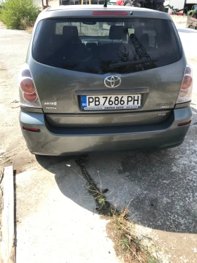 Toyota Corolla verso 2.2   177 к.с., снимка 4