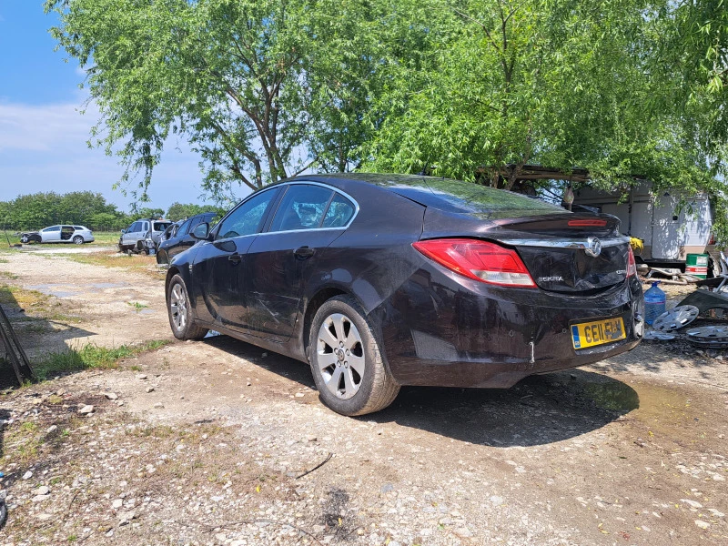 Opel Insignia 2.0 дизел, снимка 3 - Автомобили и джипове - 40756474