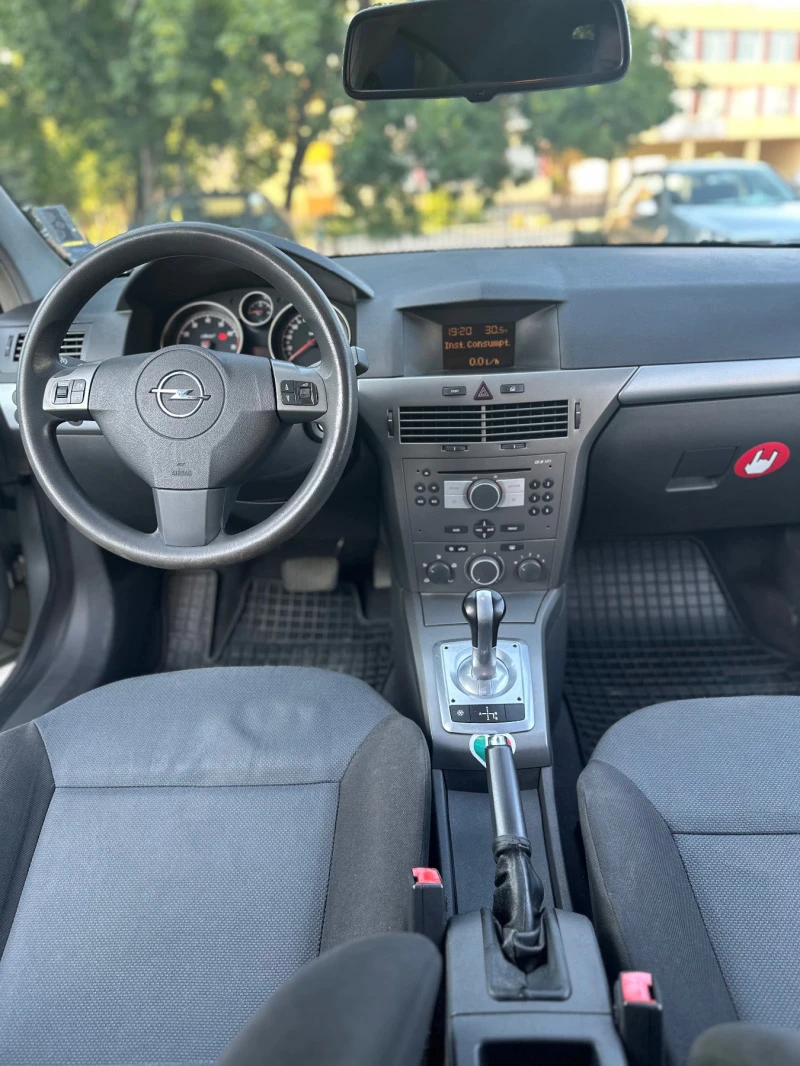 Opel Astra 1.6i, снимка 11 - Автомобили и джипове - 46669647