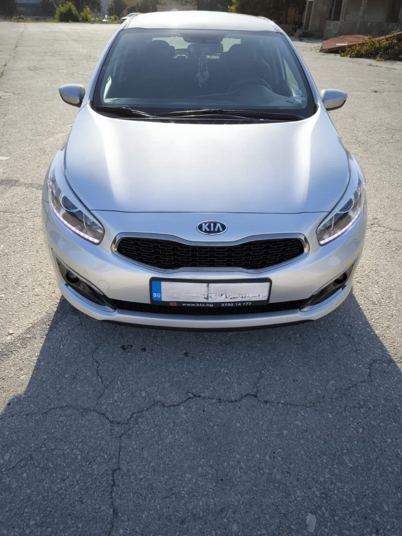 Kia Ceed, снимка 11 - Автомобили и джипове - 47464123