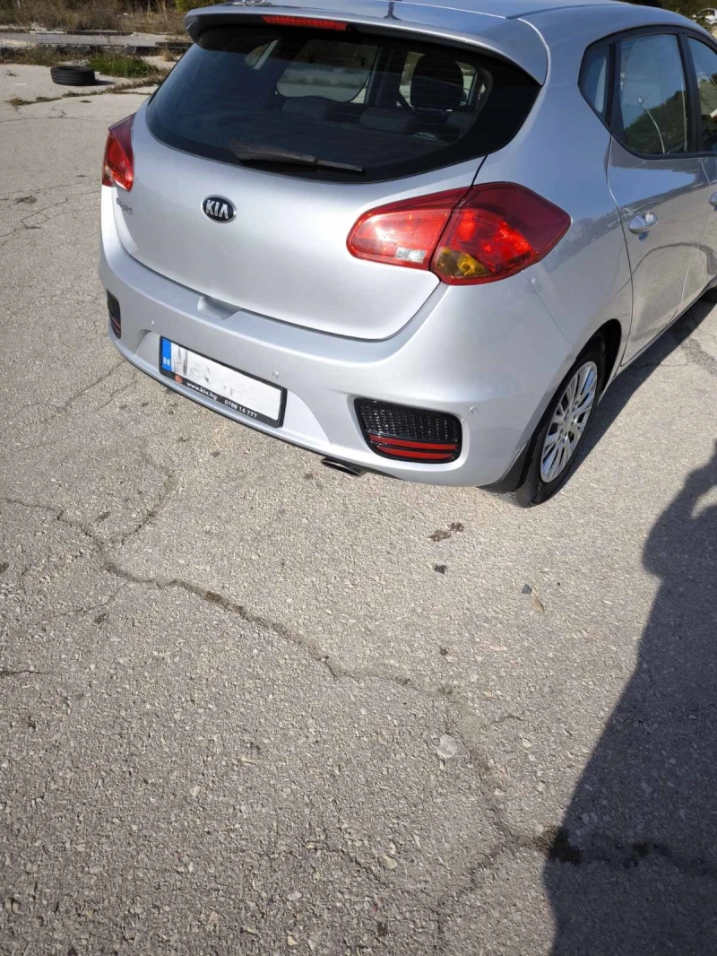 Kia Ceed, снимка 7 - Автомобили и джипове - 47464123