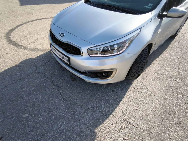 Kia Ceed, снимка 1 - Автомобили и джипове - 47464123