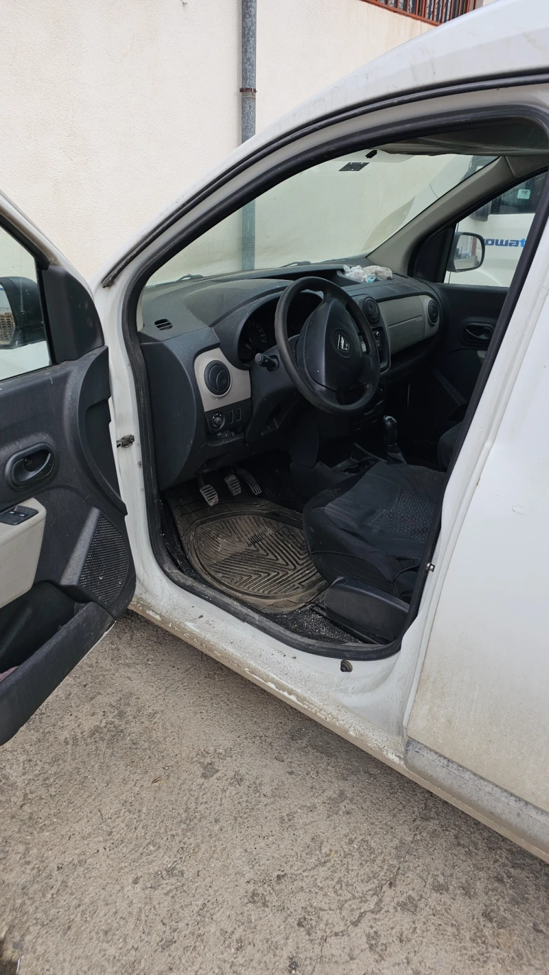 Dacia Dokker 1.5 DCI, снимка 13 - Автомобили и джипове - 48171530