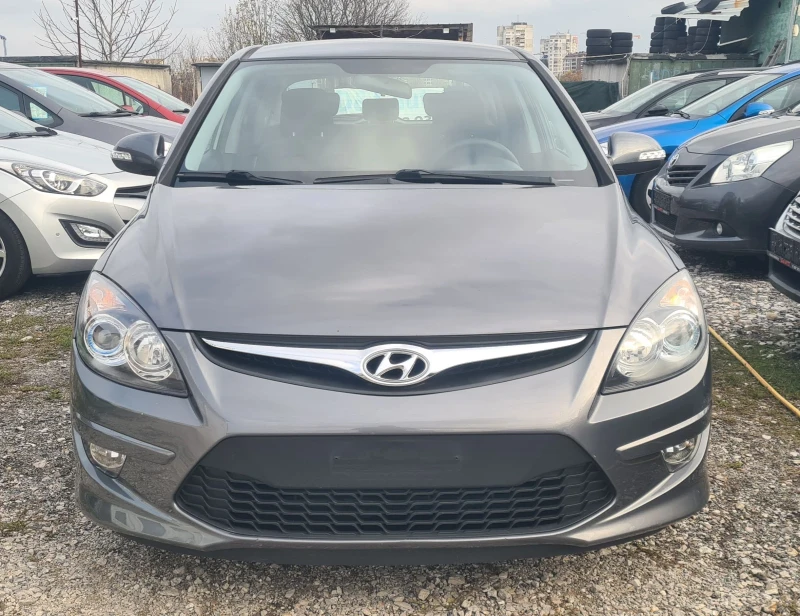 Hyundai I30 1.6i Автомат Швейцария. , снимка 3 - Автомобили и джипове - 47992567