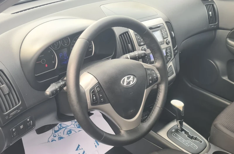 Hyundai I30 1.6i Автомат Швейцария. , снимка 9 - Автомобили и джипове - 47992567