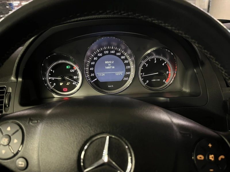 Mercedes-Benz C 250 Avantgarde, снимка 11 - Автомобили и джипове - 48509151