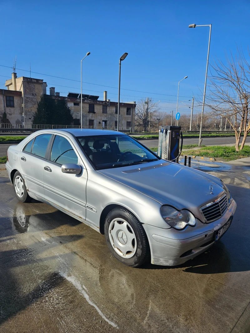 Mercedes-Benz C 220, снимка 6 - Автомобили и джипове - 48626713