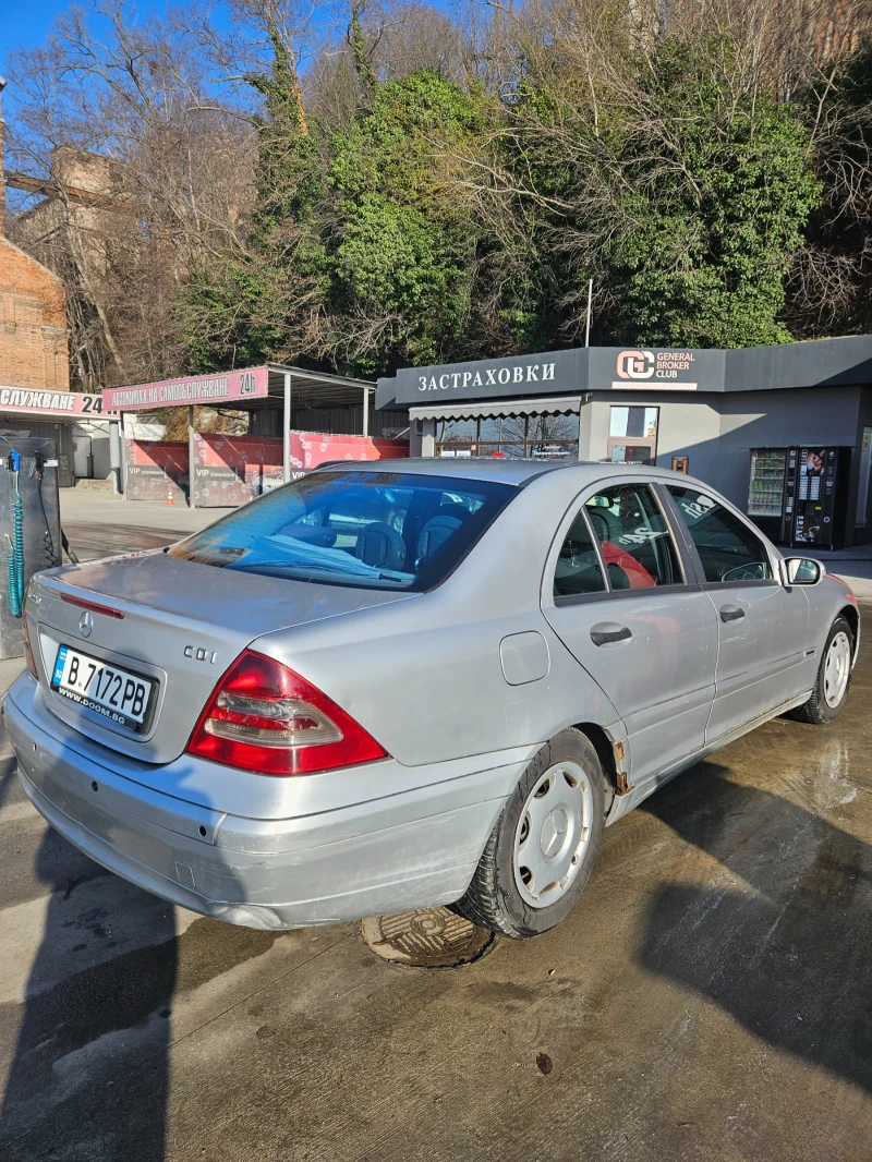 Mercedes-Benz C 220, снимка 5 - Автомобили и джипове - 48626713