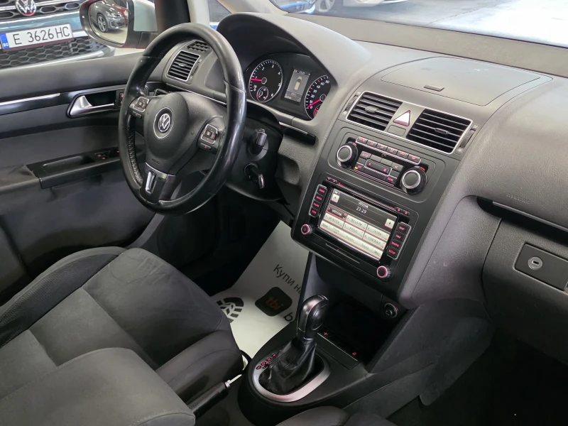 VW Touran 2.0TDI | DSG6 | Highline | Нови маховик и ангренаж, снимка 14 - Автомобили и джипове - 51910951