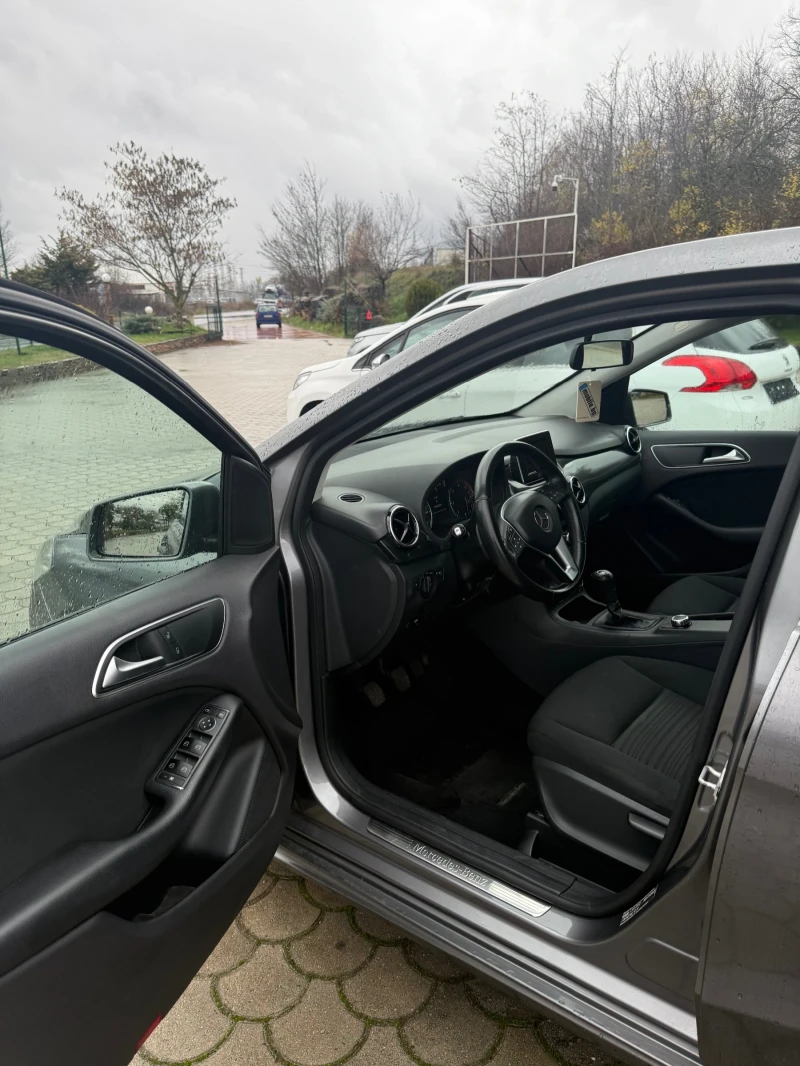 Mercedes-Benz B 180, снимка 6 - Автомобили и джипове - 52559678