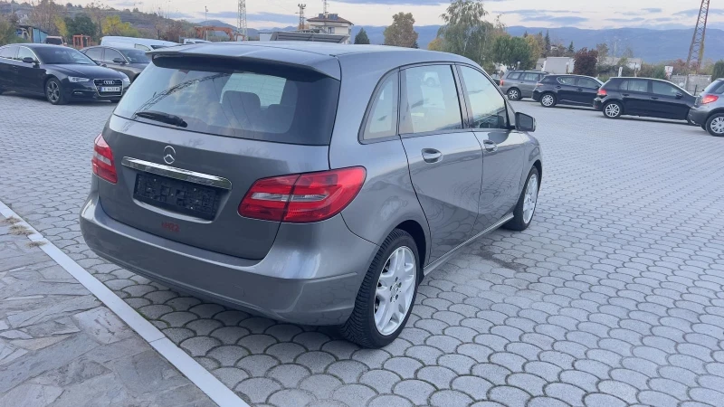 Mercedes-Benz B 180, снимка 4 - Автомобили и джипове - 52559678