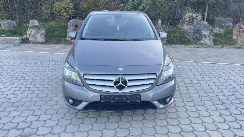 Mercedes-Benz B 180, снимка 2 - Автомобили и джипове - 52559678