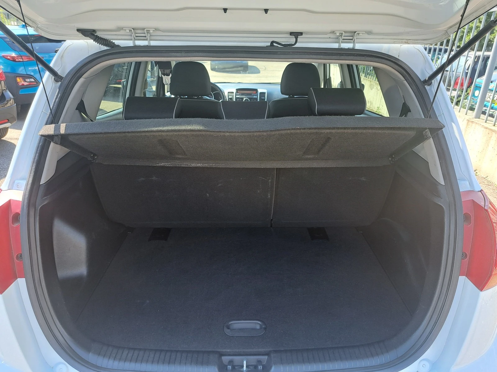 Kia Venga 1.6CRDI-EU6-6ск.-FACE LIFT | Mobile.bg — изображение 17